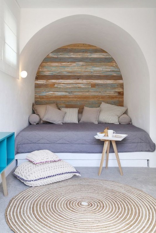 Espacio cama decorado con color lavanda