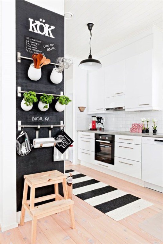 Espacio cocina decorado en blanco y negro