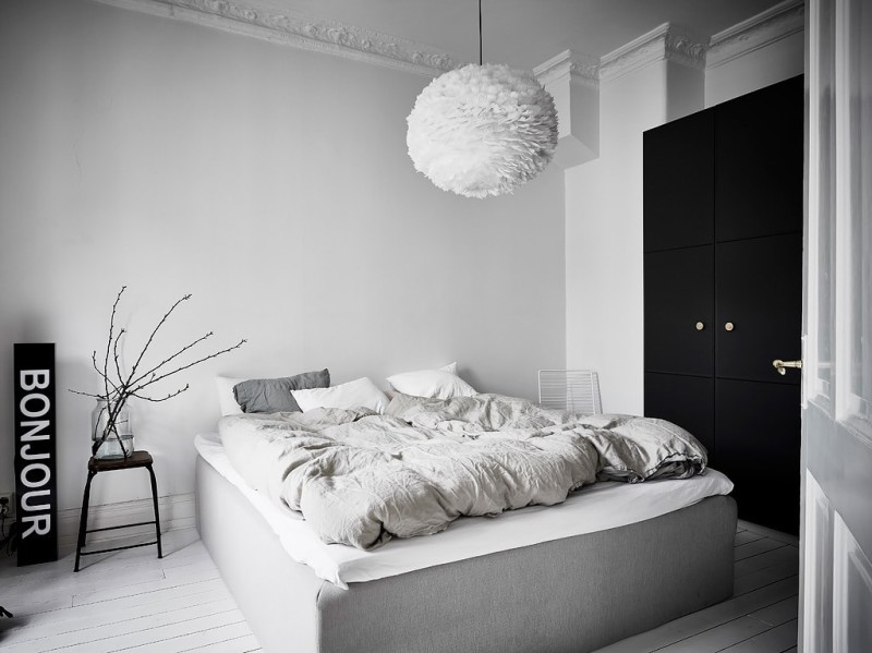 Paredes_verde_soft_casa_con_carácter_decoración_interiorismo_lámpara_dormitorio