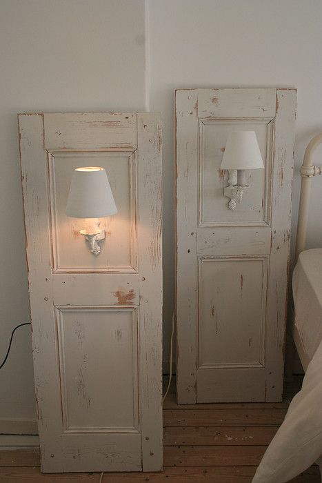 DIY puertas viejas reutilizadas como elemento auxiliar dormitorio